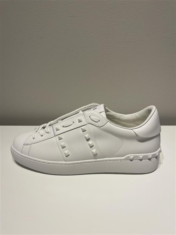 All-White Rockstud Untitled
