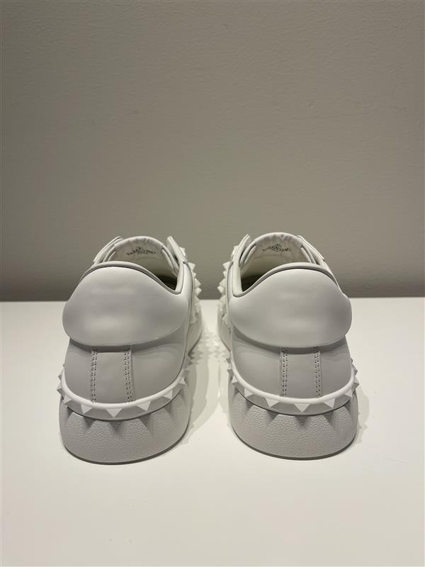 All-White Rockstud Untitled