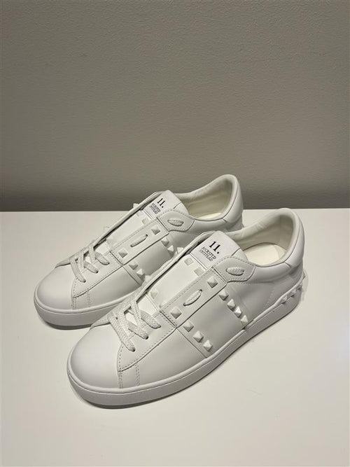 All-White Rockstud Untitled